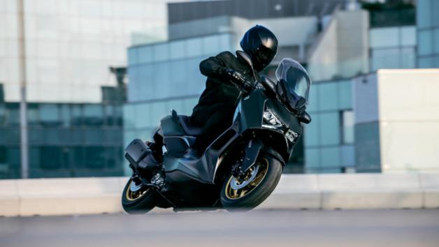 Νέο Yamaha XMAX 300: Πλήρως επανασχεδιασμένο με οθόνη 4,3 ιντσών 